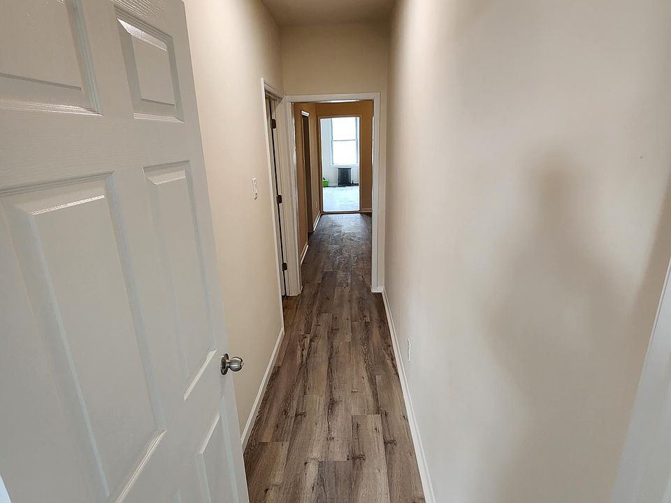 1st image of 2 Park Ave #2