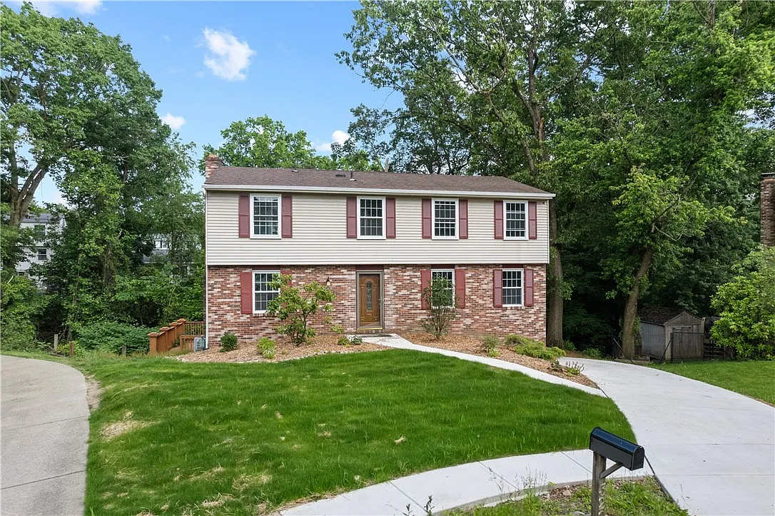 320 Penn Lear Ct photo 1