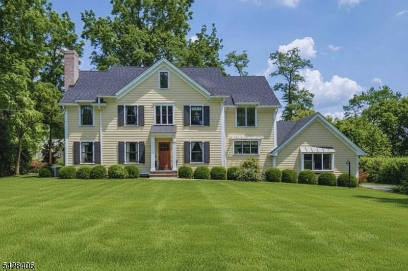 1st image of 40 Sunnybrook Rd