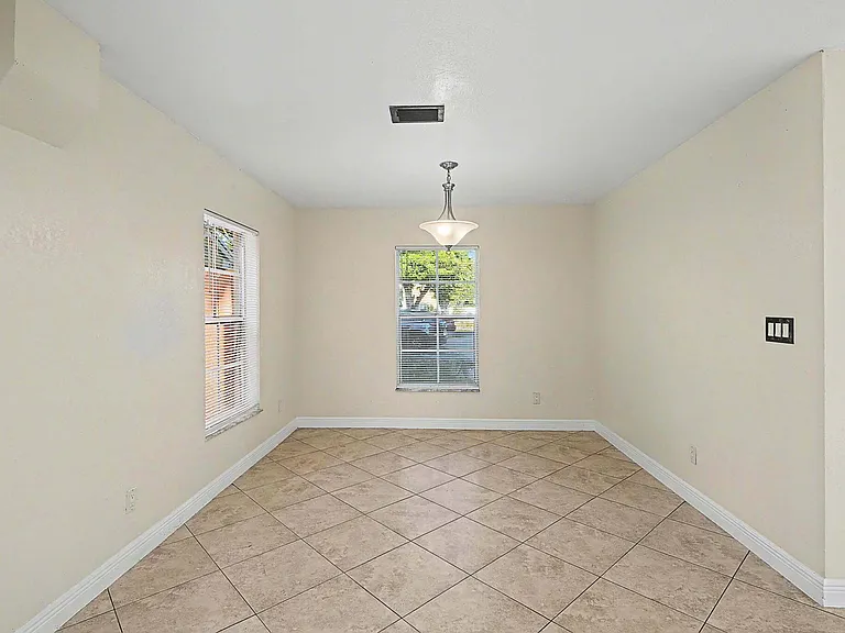 5789 Woodland Point Dr — Photo 27