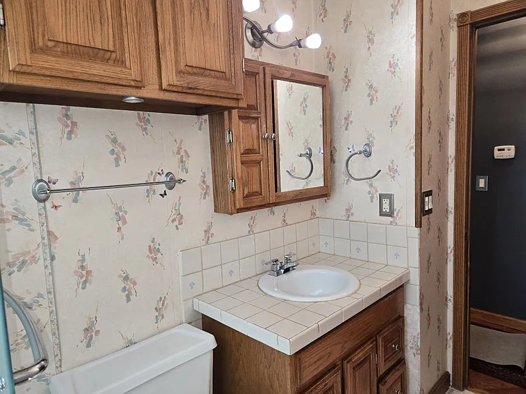 2340 Morton Ave — Photo 19