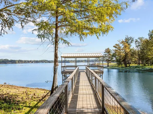 2846 Palo Gaucho Xing, Hemphill, TX 75948