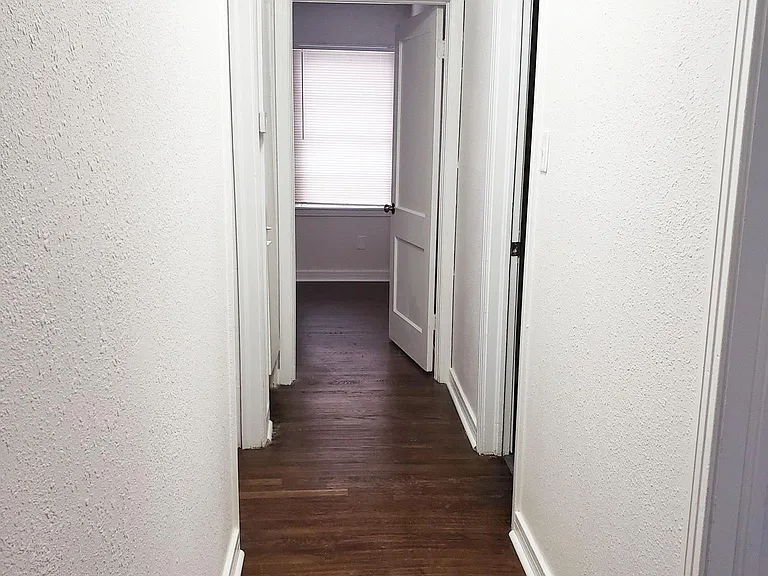 4256 Standish Rd — Photo 3