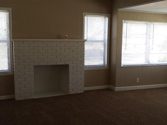 2nd image of 2042 46th Ave N