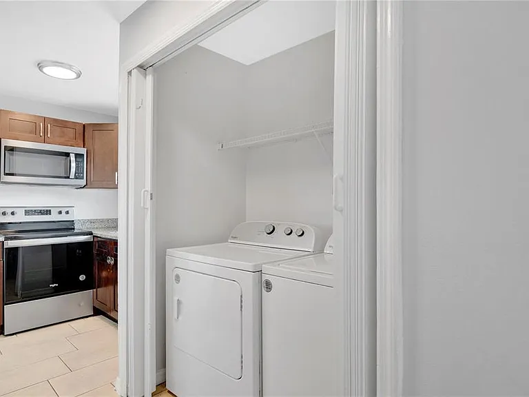 4100 Pershing Pointe Pl #3 — Photo 12