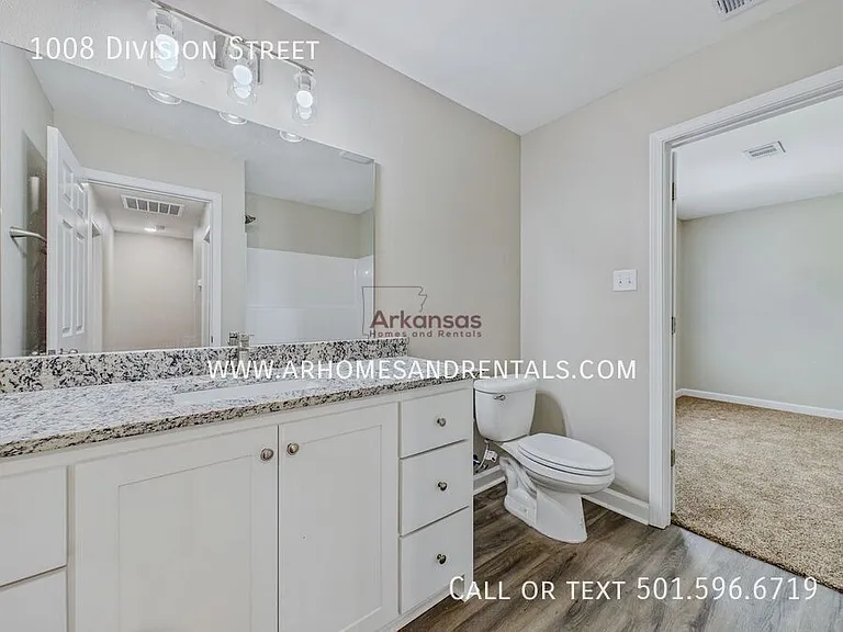 1008 Division St — Photo 6