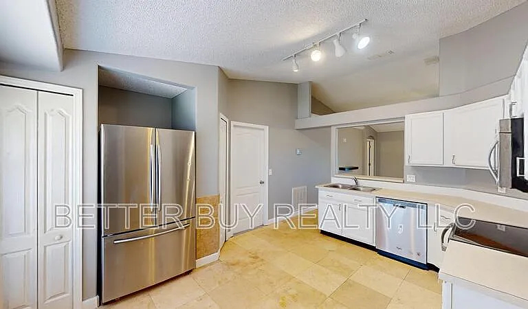 21 Palermo Ln — Photo 11