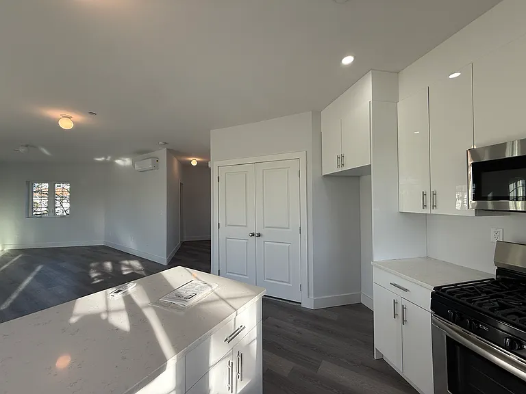 47 Chester Pl #1 — Photo 12