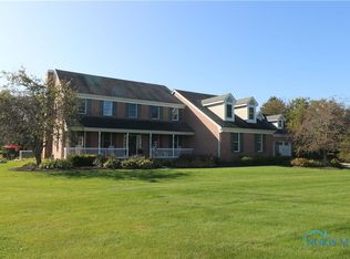9231 Shadow Brook Dr, Sylvania, OH 43560