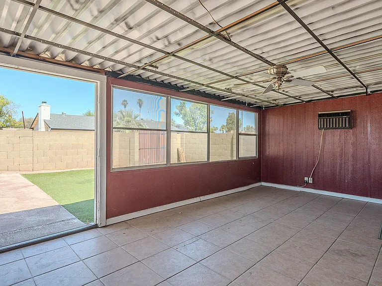 3236 S Kenwood Ln — Photo 34