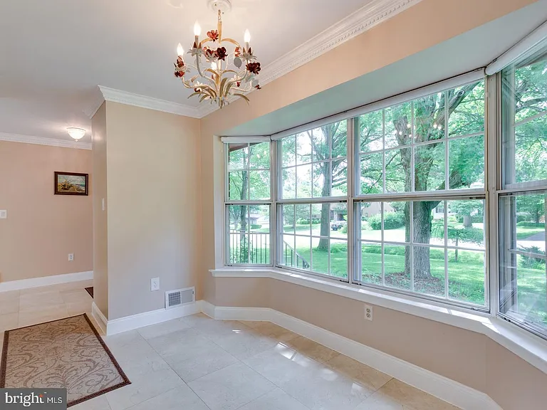 10522 Brevity Dr — Photo 10