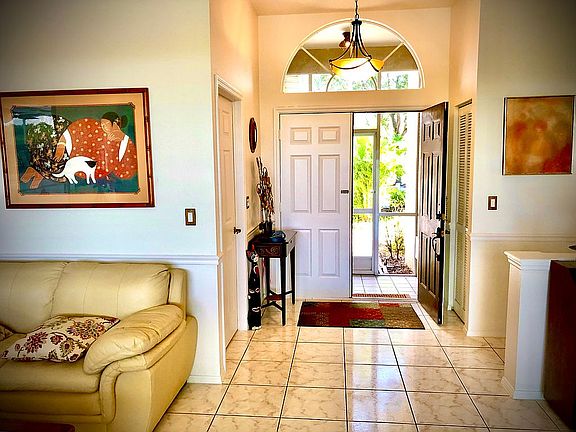 2nd image of 916 Westwinds Blvd