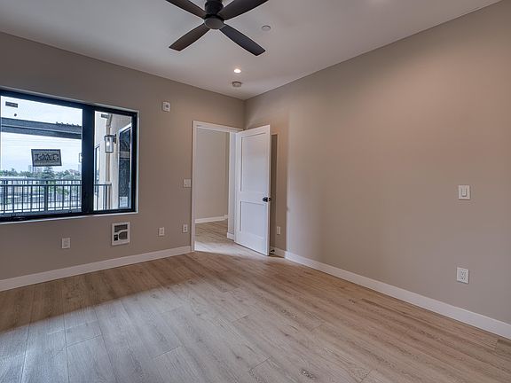 3rd image of 4202 Telegraph Ave #202