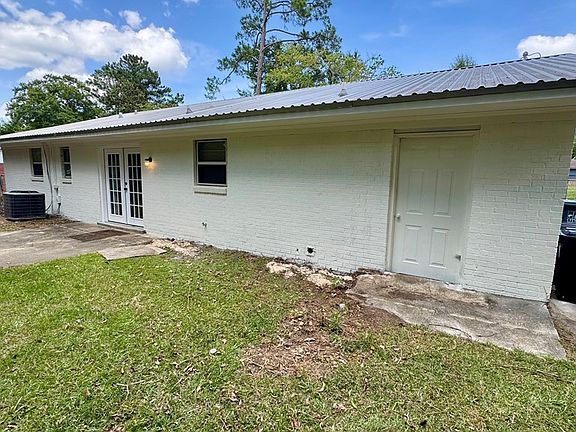 5th image of 104 Fairlane Dr