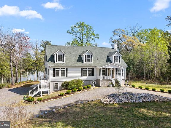 3rd image of 249 Spring Hill Rd