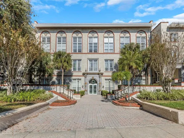 701 Mirror Lake Dr N APT 118, Saint Petersburg, FL 33701