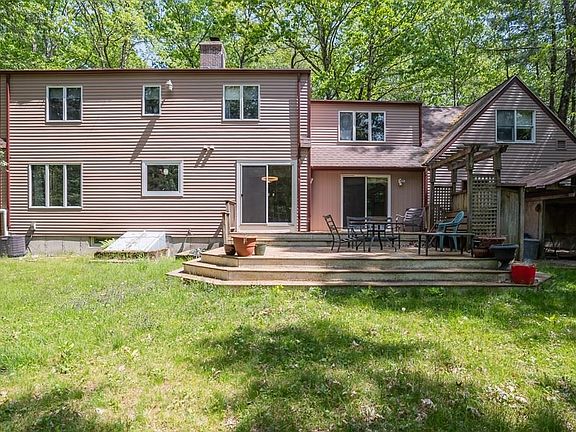 4th image of 24 Trillium Way