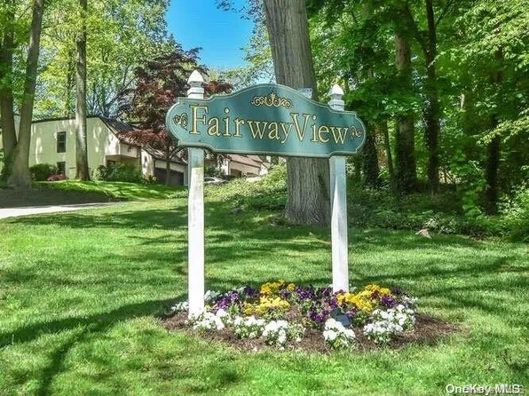 20 N Cedar Lane #20, Glen Head, NY 11545