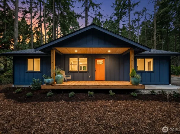 11011 Cascade Place, Anderson Island, WA 98303
