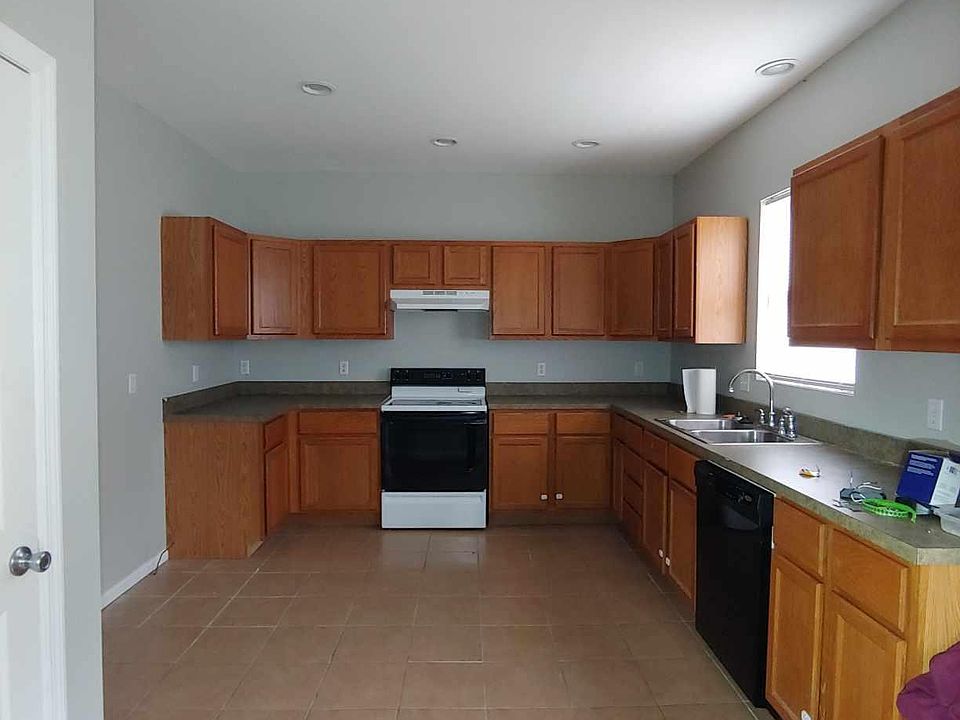 1st image of 115 Mound St
