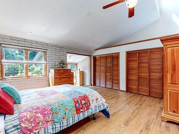 5th image of 3302 33rd Avenue Ct