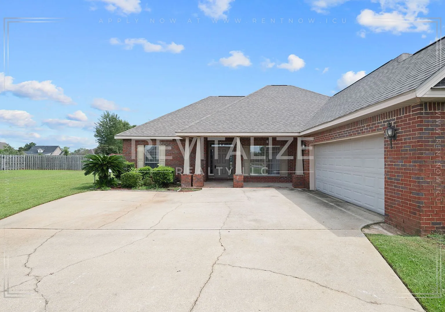 3BR/2BA Brick Home Belle Meadows, Daphne — Photo 4