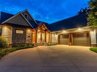 2165 Woodington Dr, Sedalia, MO 65301