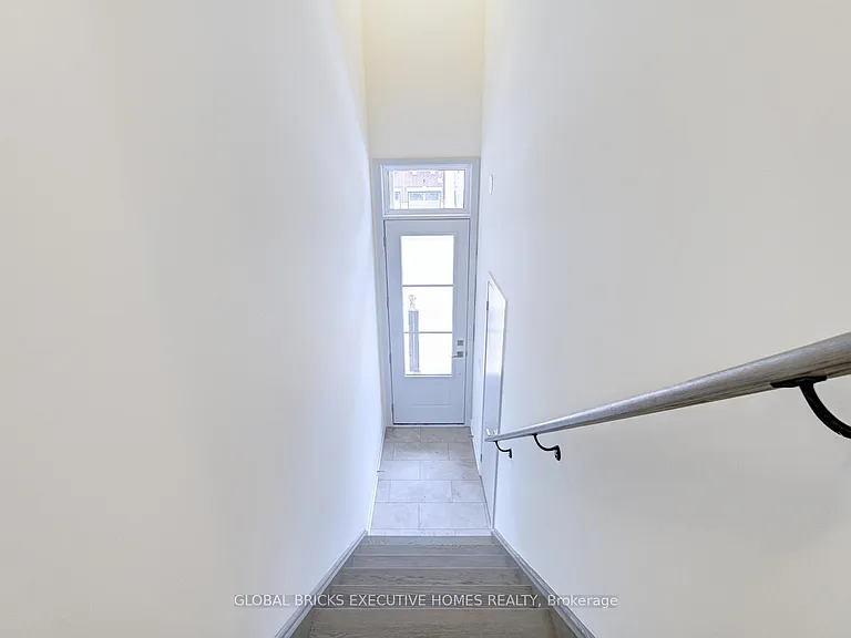 1345 Kaniv St — Photo 6