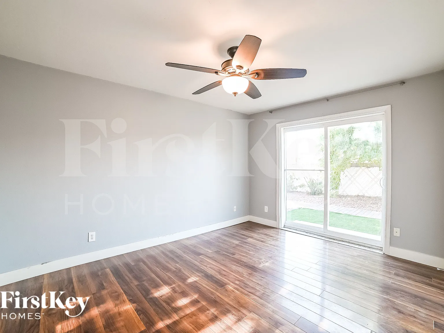 3 bed, 2.0 bath, 1260 sqft, $2,355 — Photo 4