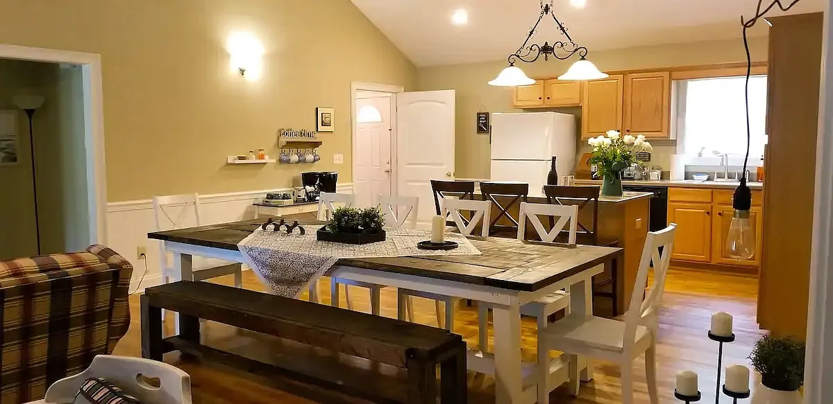 103 Sportsman Circle Northeast - 1 — Photo 2