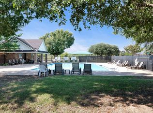 9013 Foxwood Dr, Fort Worth, TX 76244