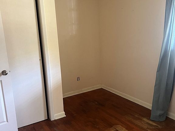 3rd image of 1008 N Wilson St