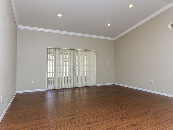 4th image of 700 Thornridge Ave