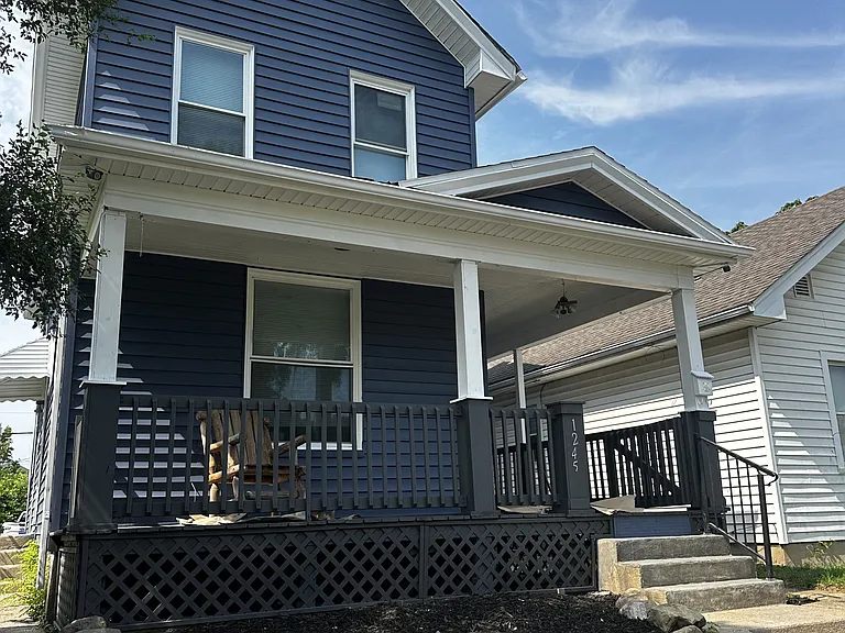 1245 Campbell Ave — Photo 1