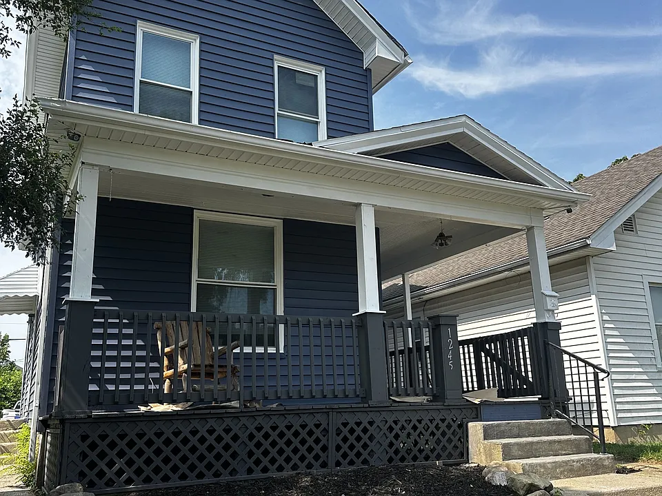 1245 Campbell Ave