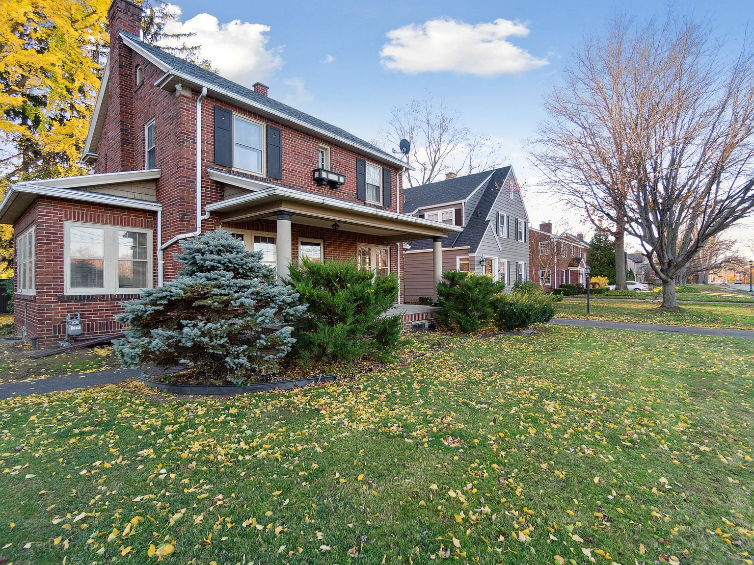 3811 Indian Rd — Photo 1