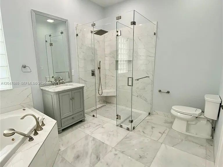 628 SW 168th Ter — Photo 18