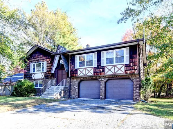 146 N Central Ave, Ramsey, NJ 07446
