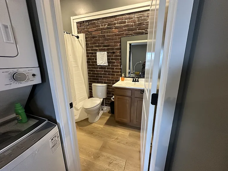 317 S Anderson St #11 — Photo 9