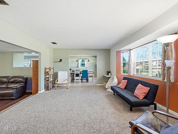 5th image of 6916 HANSON Drive S