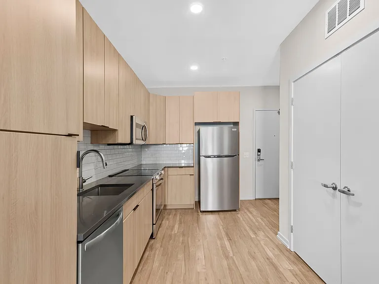 The Keystone Apartments — Photo 134