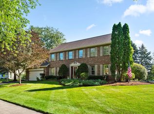 766 Raintree Dr, Naperville, IL 60540