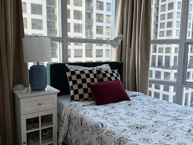 33 Elm Dr W #802 — Photo 11