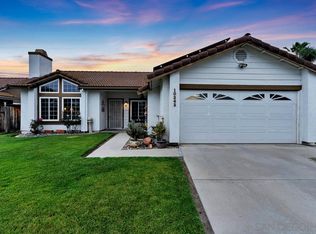 10242 Paseo Palmas Dr, Lakeside, CA 92040