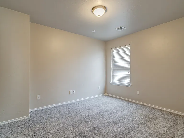 16024 Okalee Ln — Photo 29