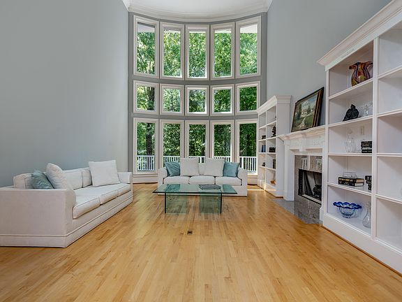 5th image of 2022 Westbourne Way