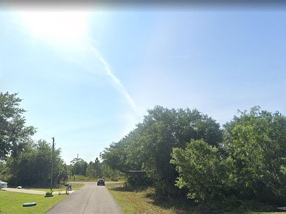 5th image of 3422 22nd St W