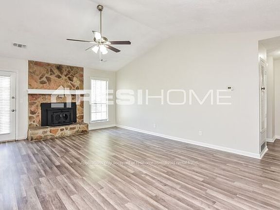 4th image of 58 Rivercrest Ct