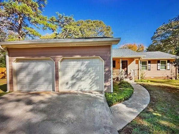 1963 Carriage Way, Lawrenceville, GA 30043