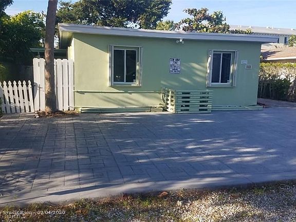 4th image of 827 NE 22nd Dr